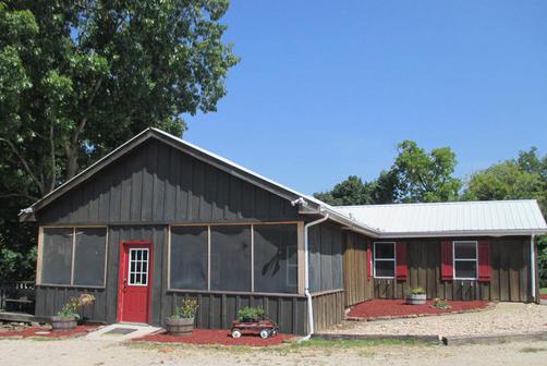 Bear Crossing Cabins - 21587 Highway 112, Cassville MO 65625